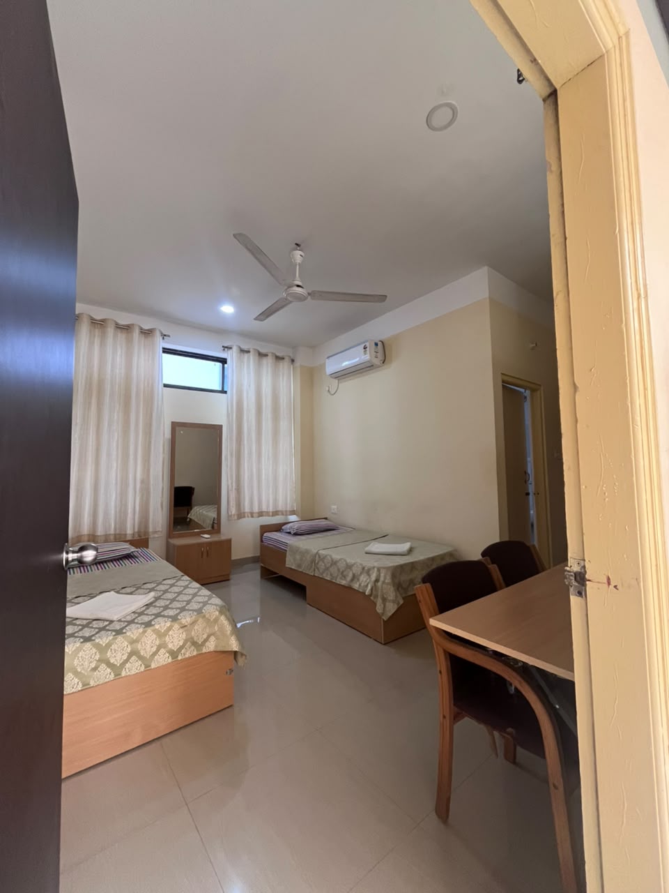 Room 513